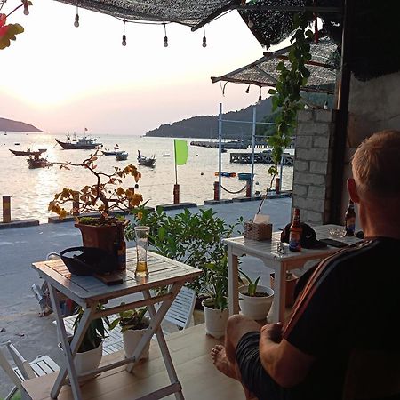 Cham'S Corner Lookout Homestay & Restaurant Tân Hiệ Exteriör bild