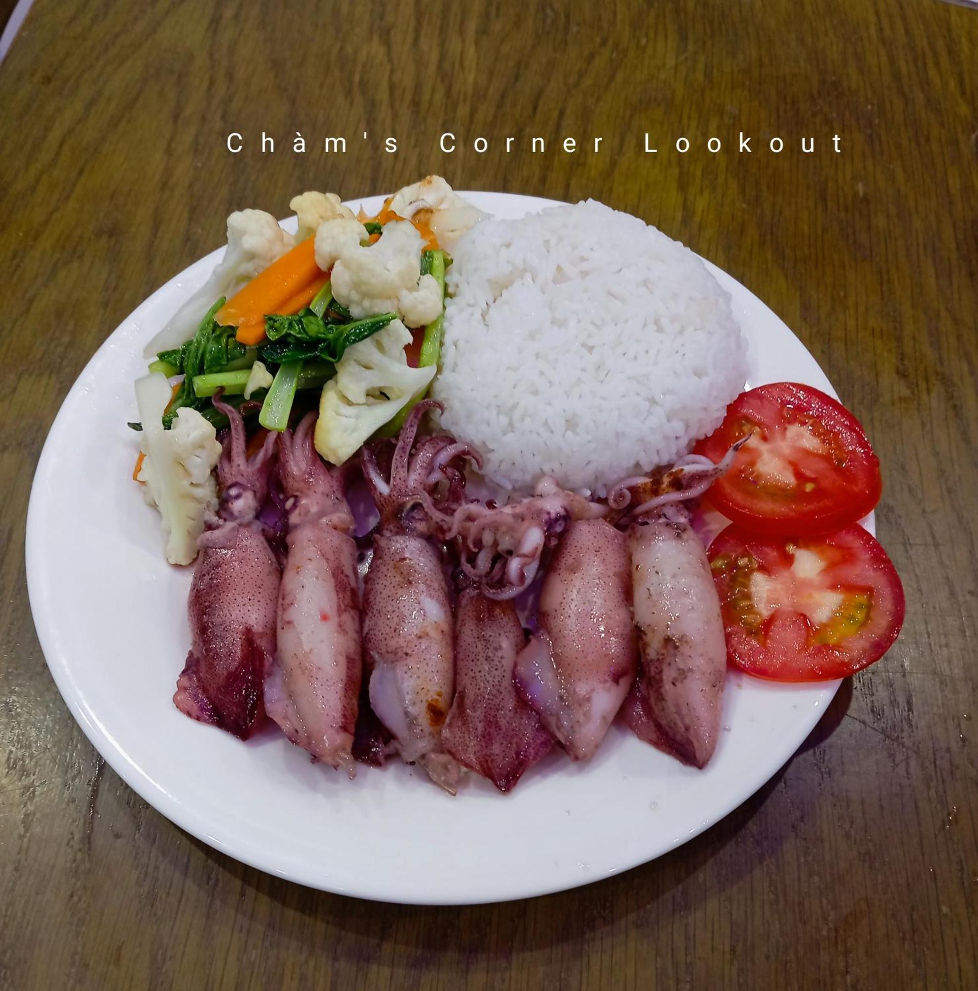 Cham'S Corner Lookout Homestay & Restaurant Tân Hiệ Exteriör bild