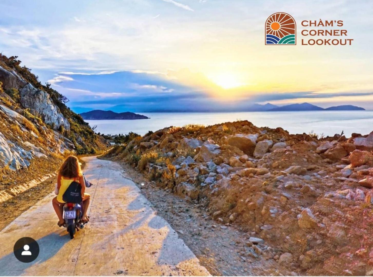 Cham'S Corner Lookout Homestay & Restaurant Tân Hiệ Exteriör bild